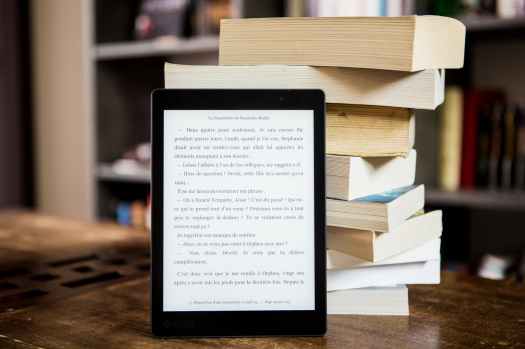 e-reader or physical books, Aspasia S. Bissas